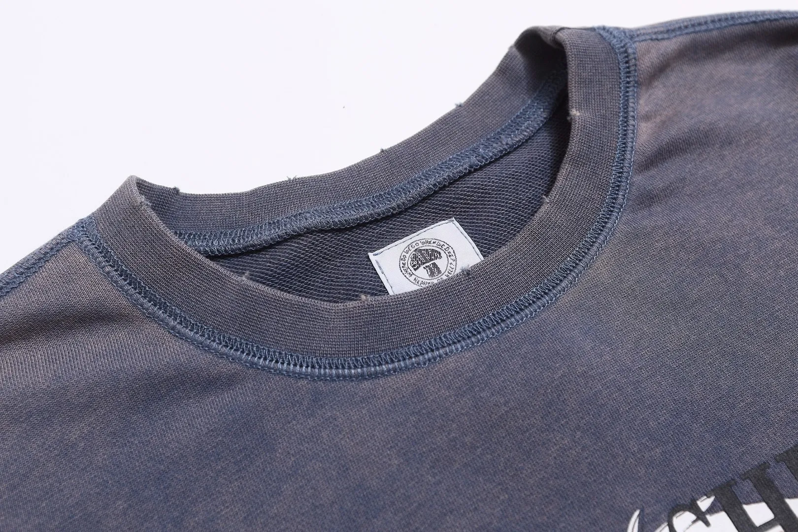 Saint Michael GHOST IN THE SHELL Retro Washed Distressed Thin Round Neck Sweatshirt Fabric: 390g terry Style Number: SM618 Size: S-M-L-XL Color: Washed Blue Price: P198